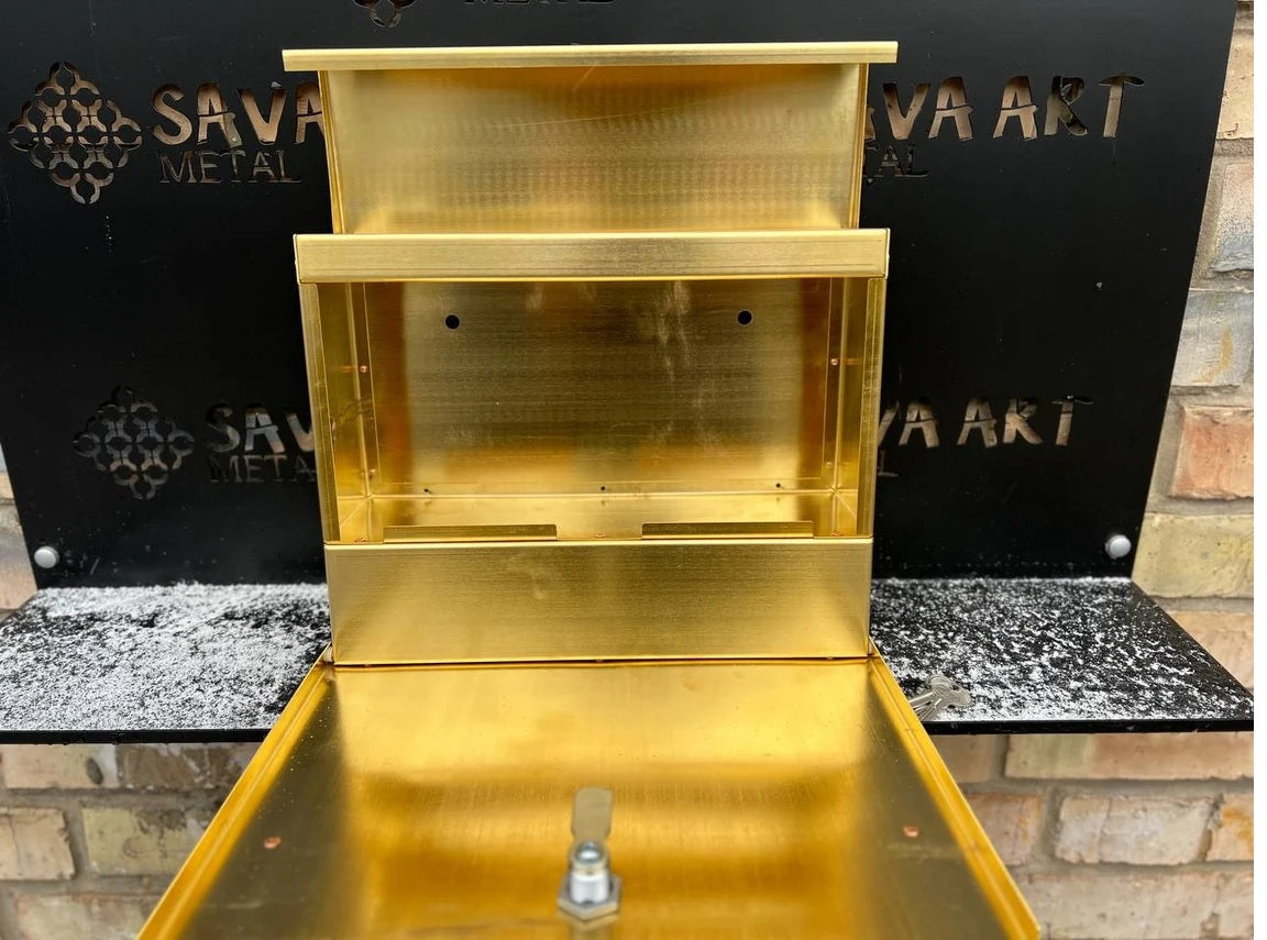 PURE BRASS Personalized Mailbox