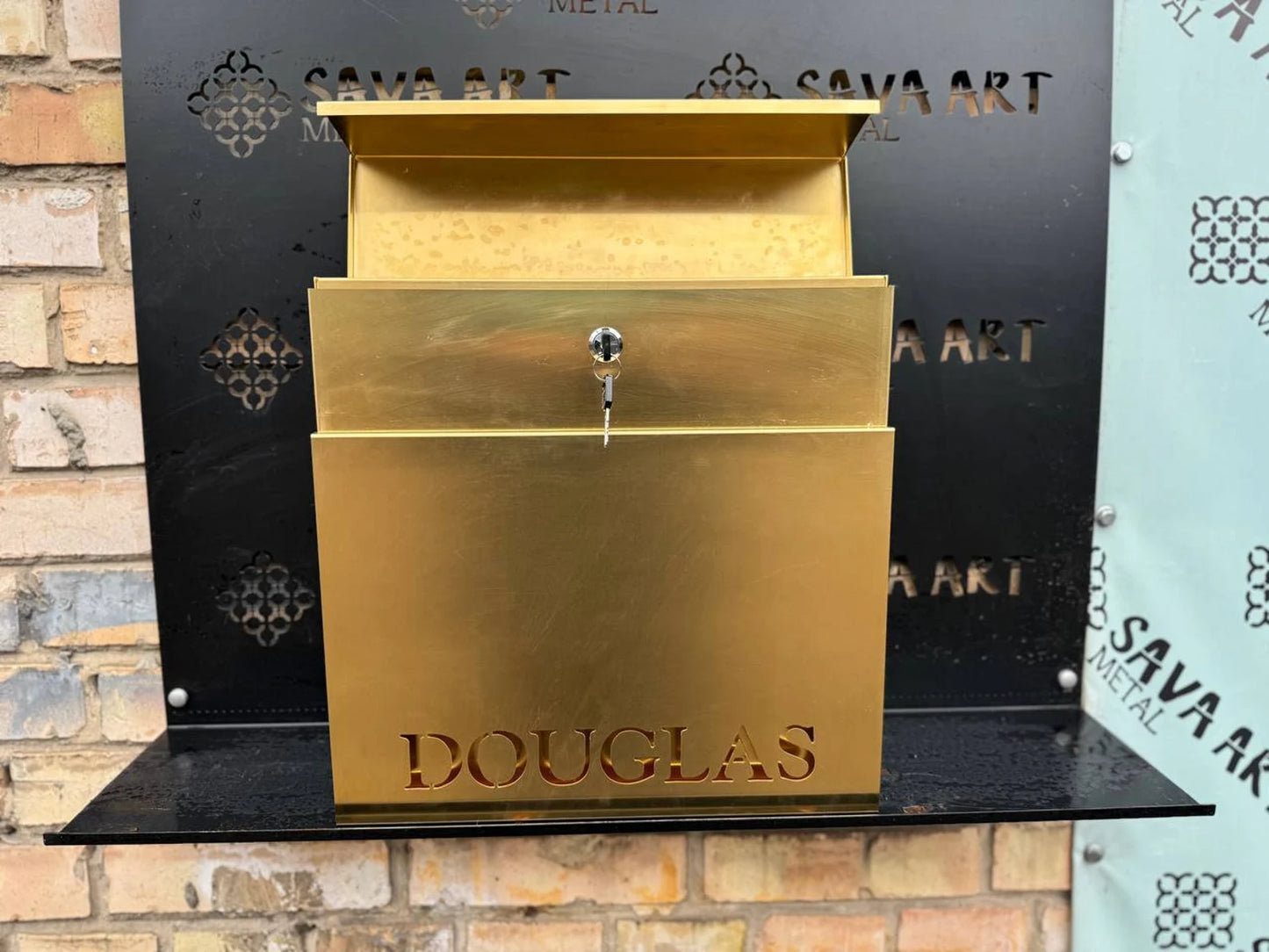 PURE BRASS Personalized Mailbox
